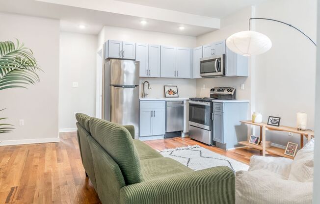 2 beds, 1 bath, $1,325, Unit D Buildng 308F