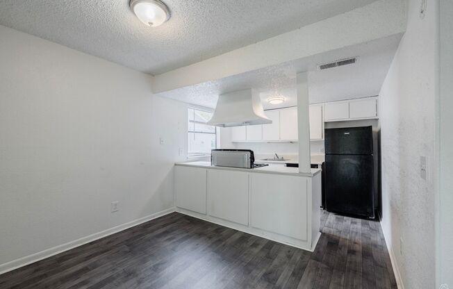 2 beds, 2 baths, 1,016 sqft, $1,150, Unit 2-05B