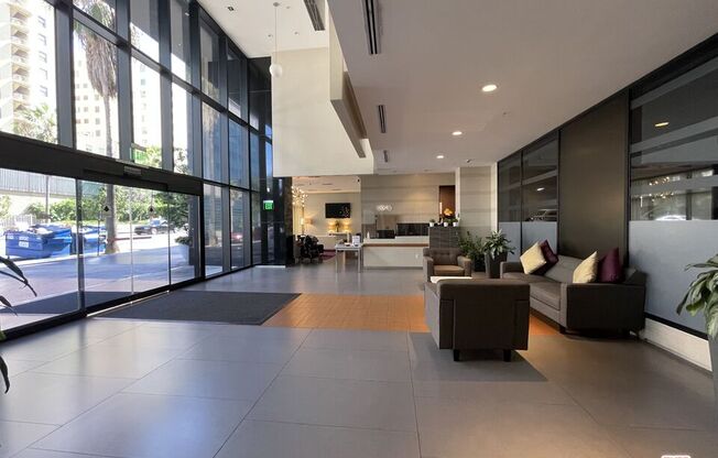 1 bed, 2 baths, 1,130 sqft, $2,800, Unit 235