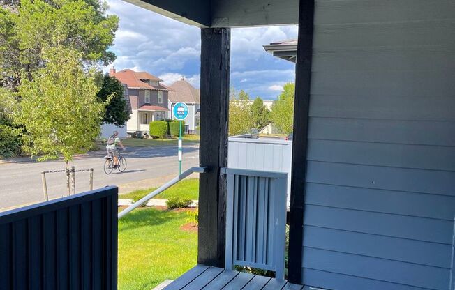 3 beds, 1 bath, $2,250, Unit 1200 #105