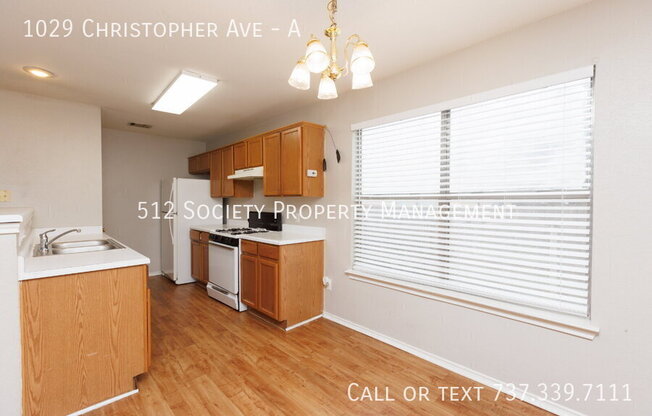 1029 CHRISTOPHER AVE