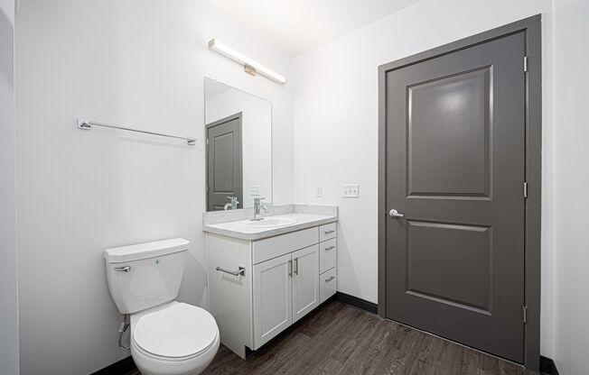 2 beds, 2 baths, 987 sqft, $1,775, Unit 708