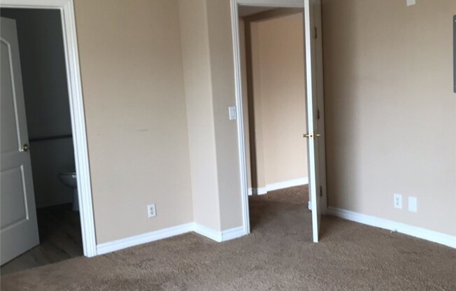 1 bed, 1 bath, 650 sqft, $2,100, Unit 206