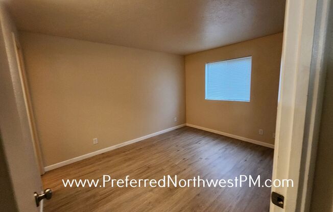 3 beds, 2 baths, $2,300