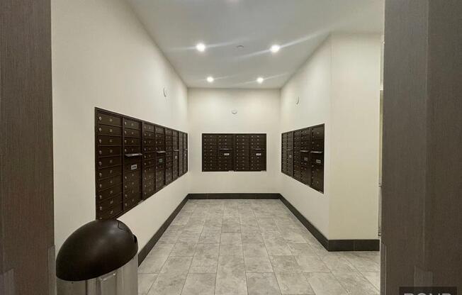 1 bed, 1 bath, $5,500, Unit 4D
