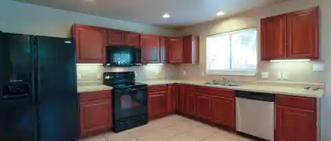 2102 Laura Ct