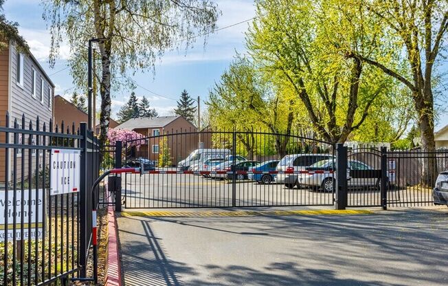 1 bed, 1 bath, 700 sqft, $1,175, Unit 34