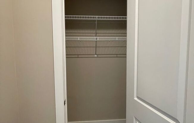 1 bed, 1 bath, 780 sqft, $960, Unit 313