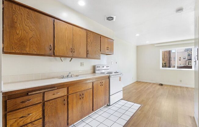 145 17th St #303 - Studio | 1 Bath