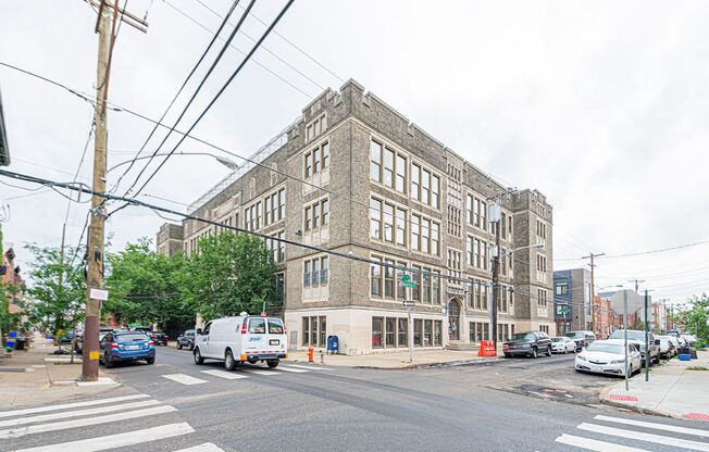 Studio, 1 bath, 370 sqft, $1,118, Unit 004