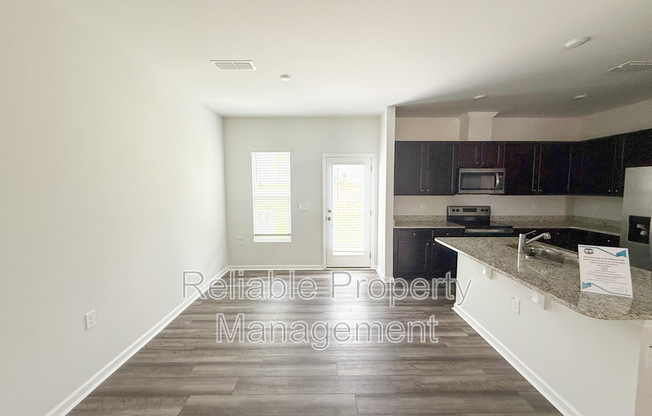 841 MCKENZIE PARK TER