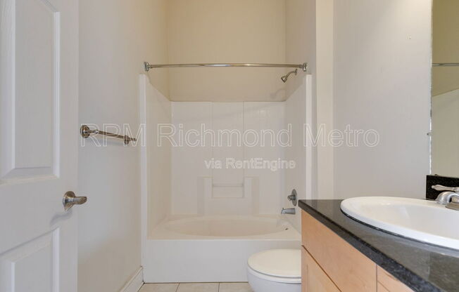 1 bed, 1 bath, 719 sqft, $1,220, Unit 203