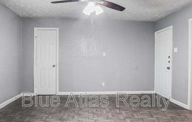 2215 RIVERVIEW DR