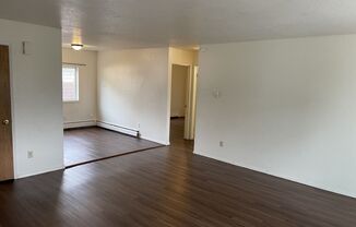 2 beds, 1 bath, $1,495, Unit Unit #4