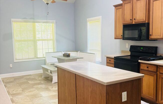 Stunning and spacious 3 bedroom/2 bath