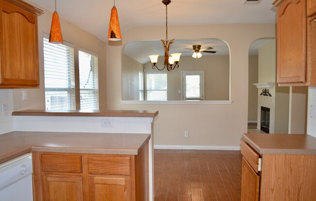 Beautiful 3/2 , located in Arborstone