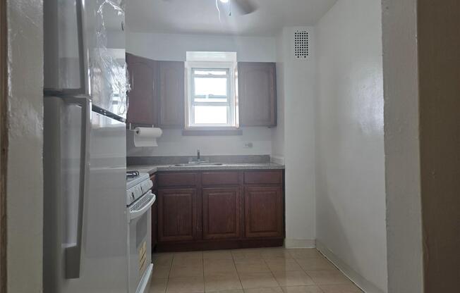 83 36 BEVERLY RD