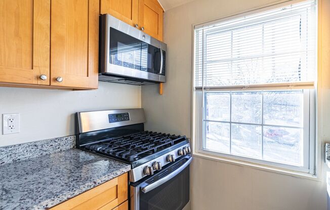 1 bed, 1 bath, $1,675, Unit 6