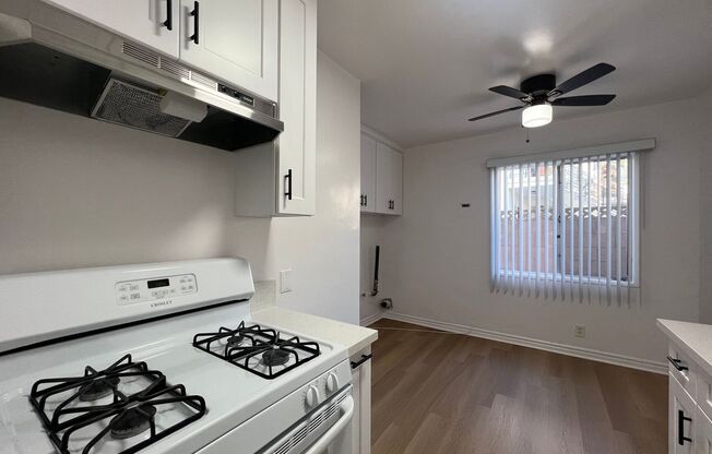 2 beds, 1 bath, $2,700, Unit 10300A