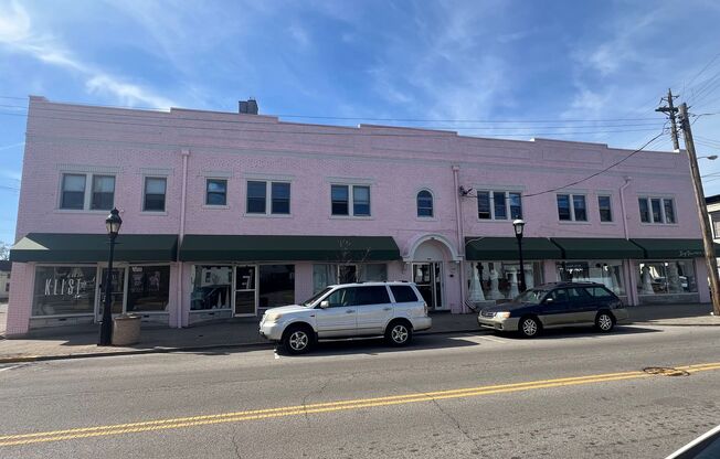 301-305 W Benson St