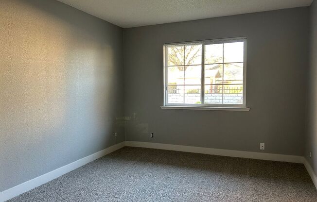 1 bed, 1 bath, 700 sqft, $1,425, Unit 50