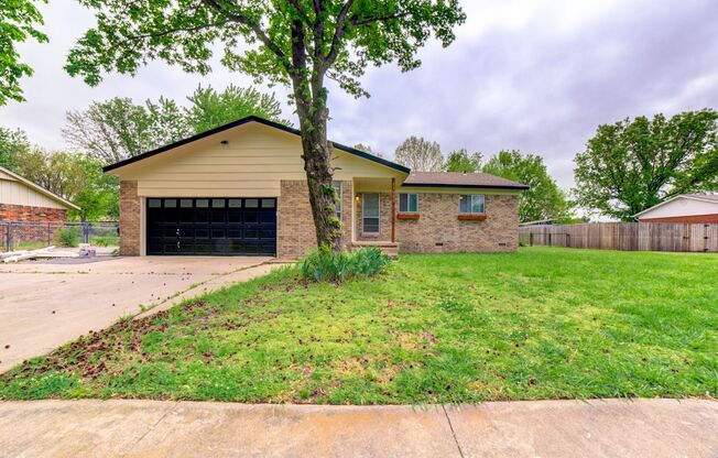 Recently Renovated 3 Bed 2 Bath in Collinsville!