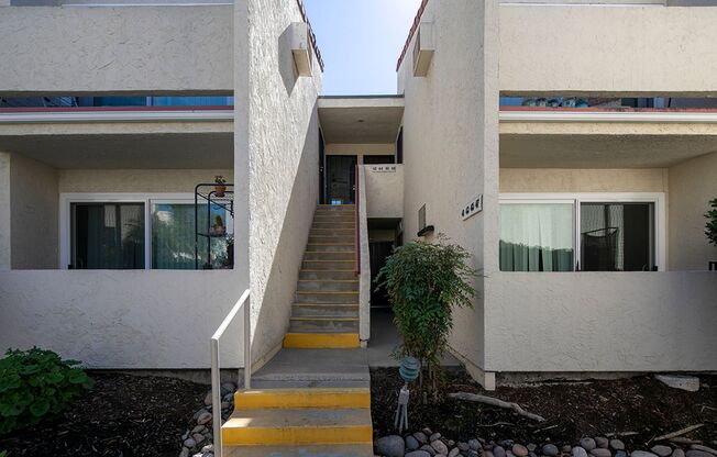 Studio, 1 bath, 410 sqft, $1,795, Unit 048