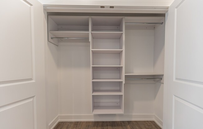 Studio, 1 bath, 575 sqft, $1,375, Unit Unit 207