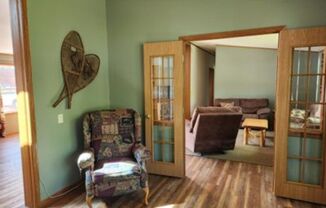 2 beds, 2 baths, $1,250, Unit Cabin 9