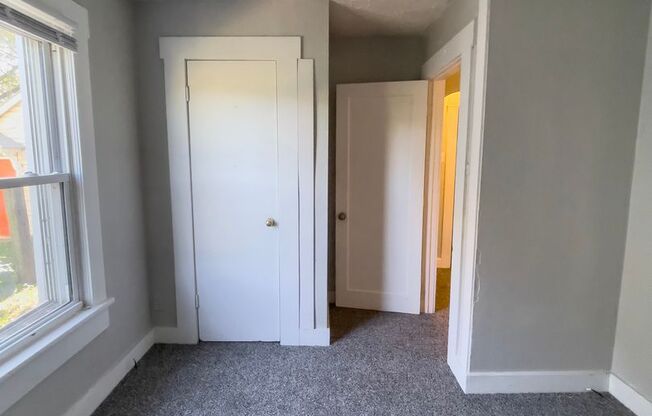 3 beds, 1 bath, $1,200