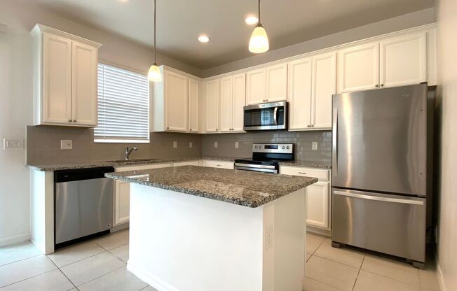 3/2.5 Town Home in Goldenrod Reserve In Orlando-Priced To Rent!