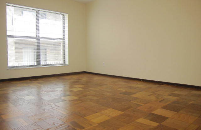 2 beds, 1 bath, 780 sqft, $1,040, Unit 603