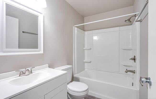 2 beds, 1 bath, 800 sqft, $949, Unit 1316 - 309