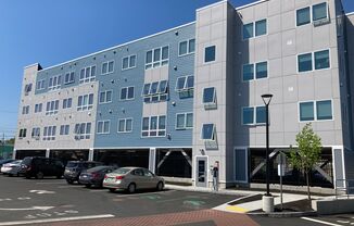 2 beds, 2 baths, 882 sqft, $2,550, Unit 205