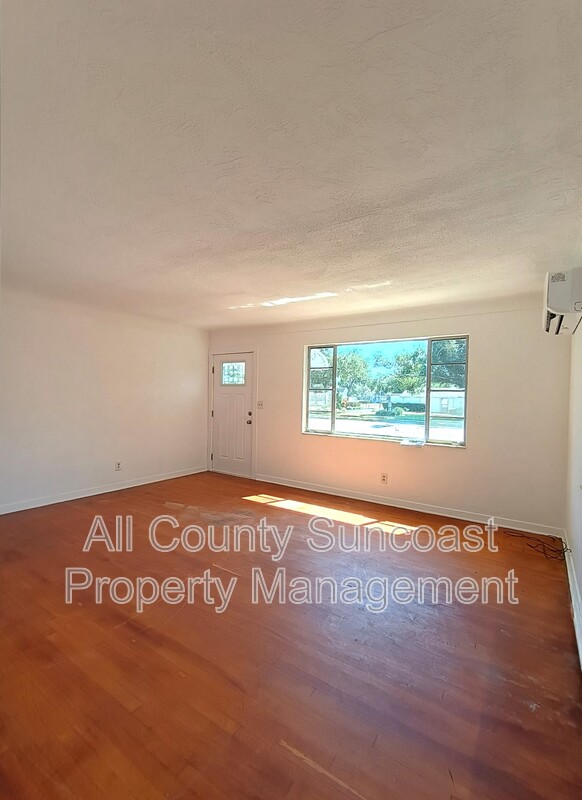 4755 9 AVE N