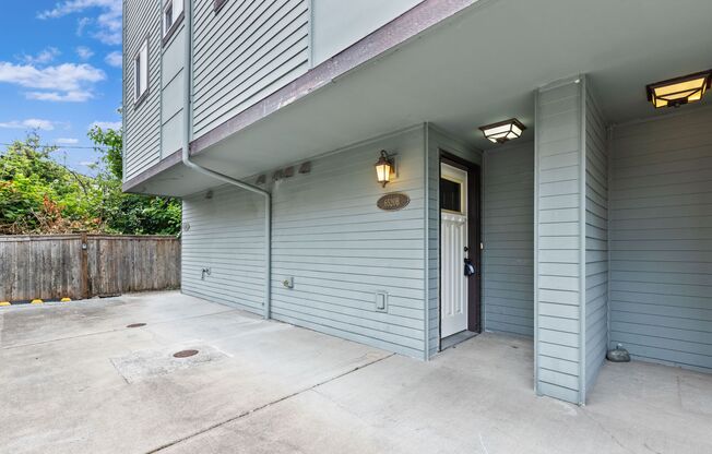 Immaculate West Seattle Townhome