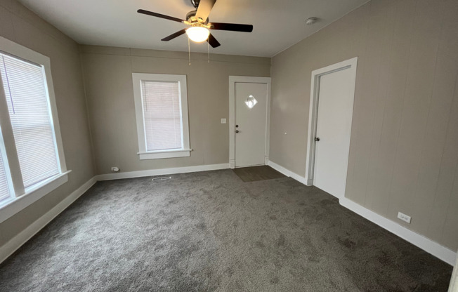 3 Bed/1 bath home with 2 car garage for rent!