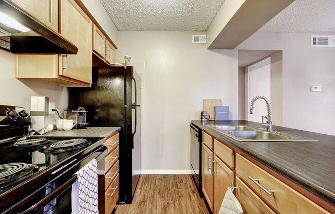 1 bed, 1 bath, 590 sqft, $1,156, Unit 216