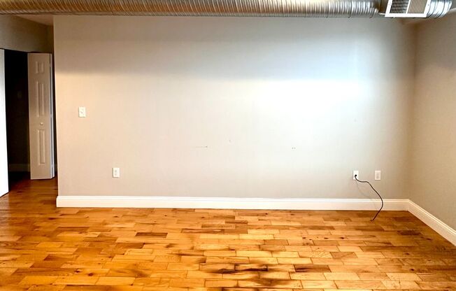 1 bed, 1 bath, 670 sqft, $1,850, Unit 231