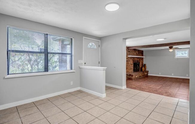 Charming, Newly Renovated 3-Bedroom Home with Spacious Living and Expansive Fenced Yard!