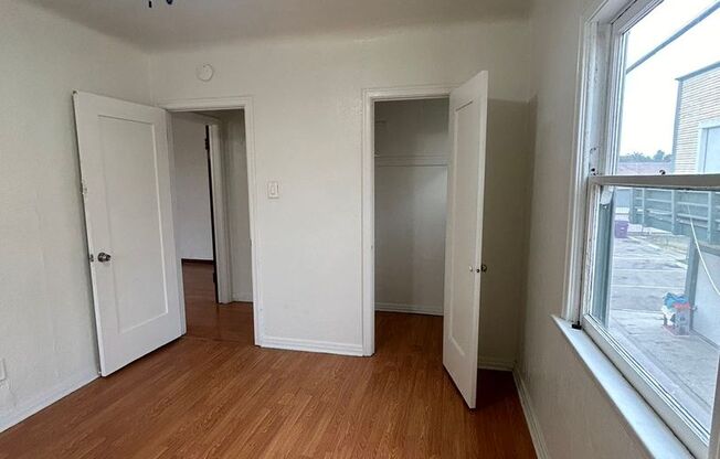 1 bed, 1 bath, 546 sqft, $1,995, Unit 1037 Coronado Ave.