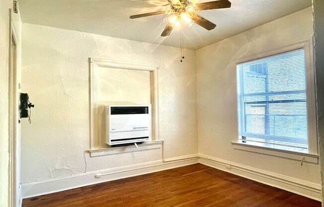 1 bed, 1 bath, 550 sqft, $1,125, Unit 305