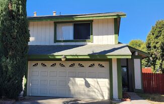 Roomy Two Story, 2 Bdrm, 1.5 Bath, Lake Elsinore Home a block from the Lake