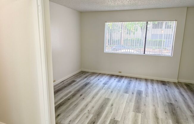 3 beds, 2 baths, 1,304 sqft, $2,350, Unit 140112
