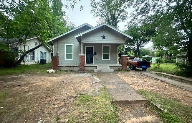 Cute 4 Bed 2 Bath Home for RENT in Dallas!