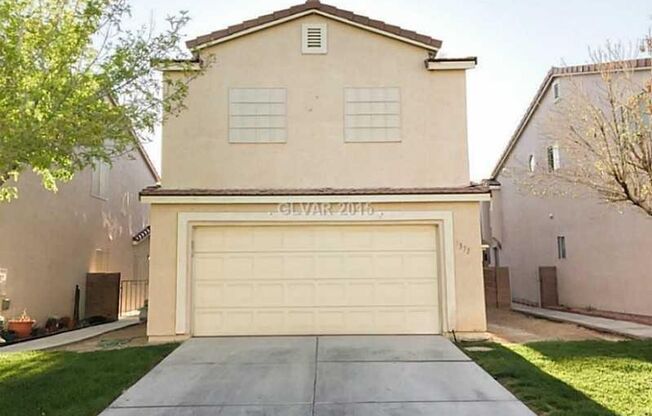 Cozy 3 Bed 2.5 Bath Home in Gated Community