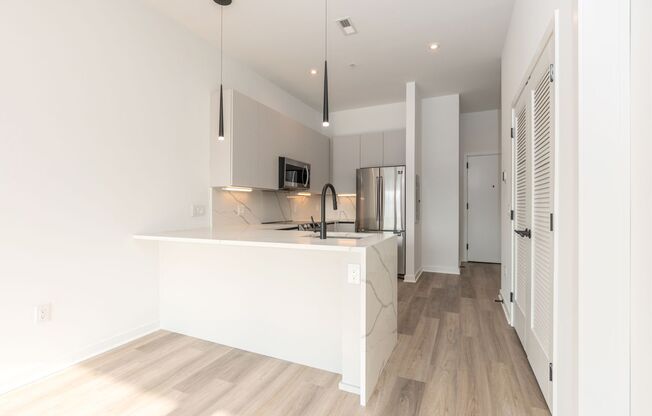 1 bed, 1 bath, 650 sqft, $1,595, Unit 305