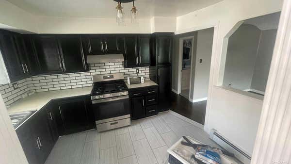 3 beds, 2 baths, $3,500