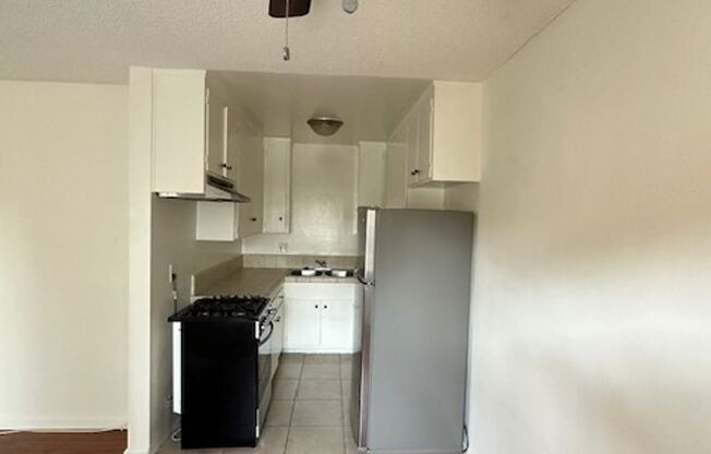 1 bed, 1 bath, $2,040, Unit 21