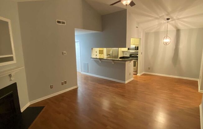 CONDO IN DOWNING CREEK